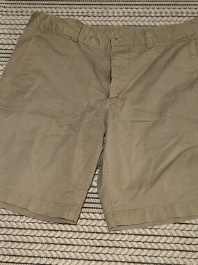 The North Face Men’s Khaki Flat-Front Shorts